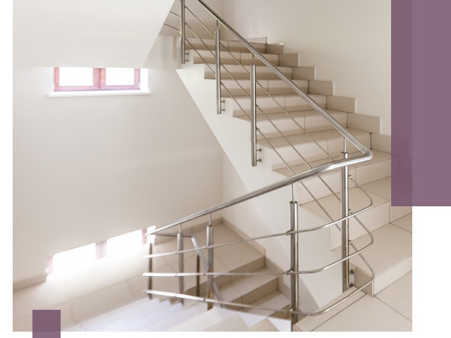 Установка и замена перил в подъезде в Югорске