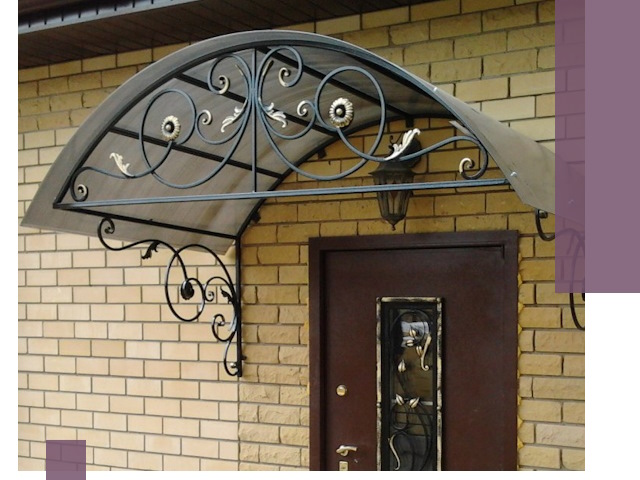 Изготовление козырьков из металла под ключ в Югорске