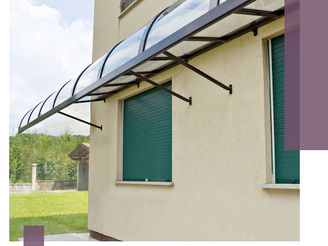 Козырьки над окнами в Югорске — изготовление и монтаж по выгоде