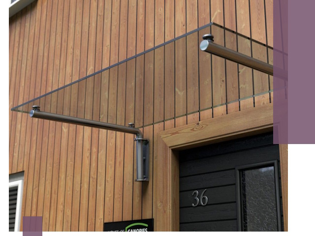 Стеклянные козырьки на входы и фасады в Югорске