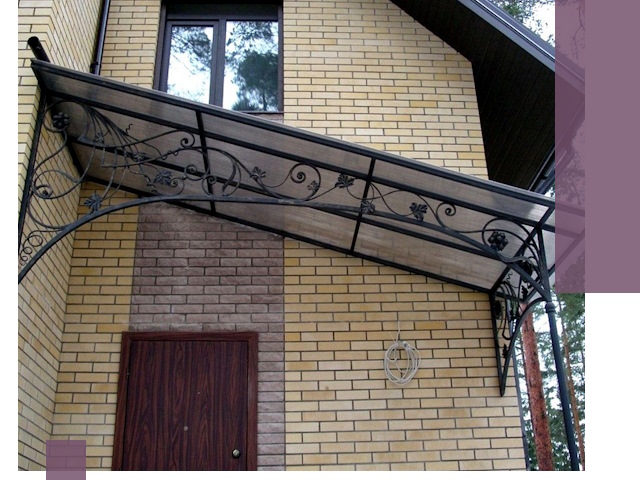 Односкатные козырьки из металла под ключ в Югорске