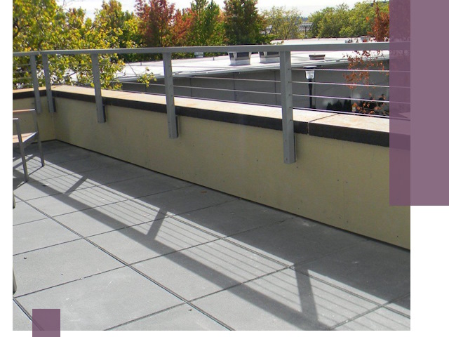 Металлические парапеты под ключ в Югорске: монтаж и изготовление